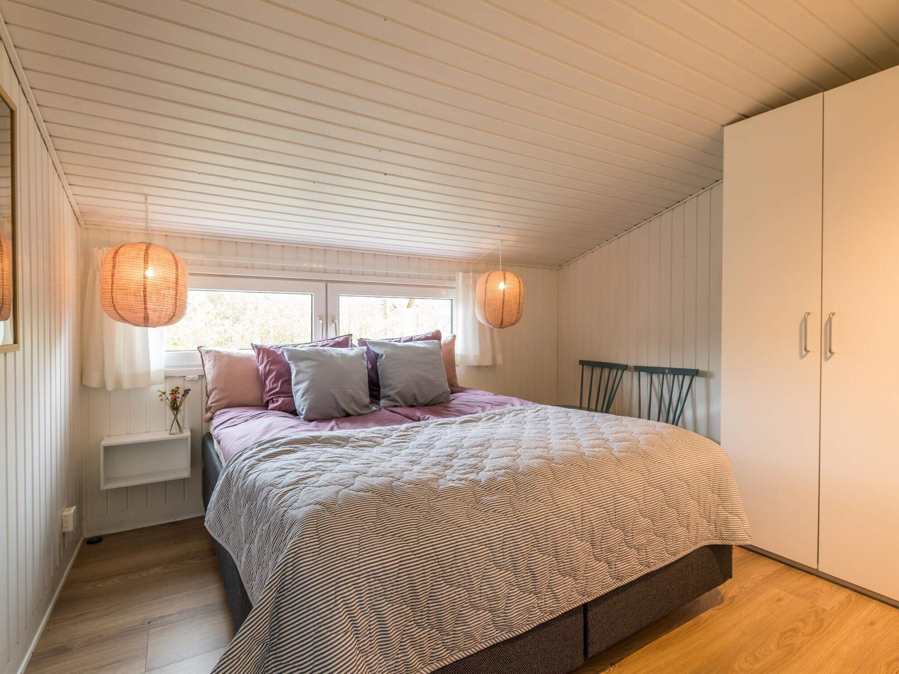 House | 3 bedrooms, individually furnished, bed sheets