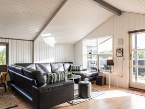 Room - 6 Person Holiday Home on a Holiday Park in Blokhus (Blokhus)