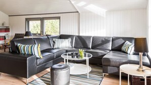 3 bedrooms, individually furnished