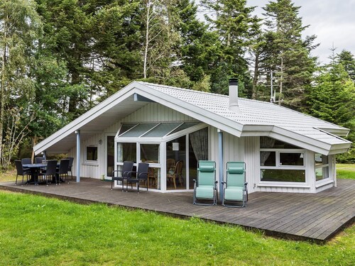 6 Person Holiday Home on a Holiday Park in Saltum