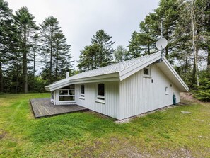 Exterior - 6 Person Holiday Home on a Holiday Park in Saltum (Saltum)