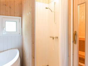 Shower - 6 Person Holiday Home on a Holiday Park in Saltum (Saltum)