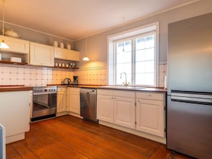 House | Private kitchen | Highchair