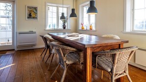 House | Dining