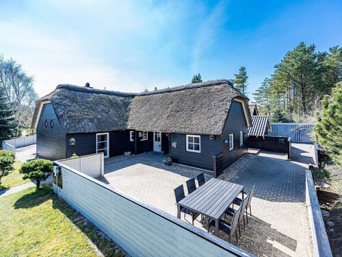 6 Person Holiday Home on a Holiday Park in Nørre Nebel