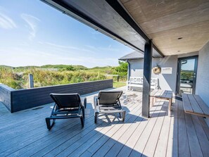 House | Terrace/patio