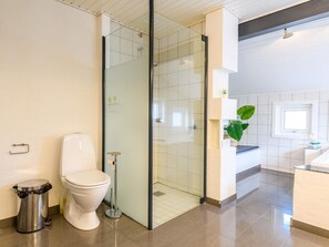 House | Bathroom