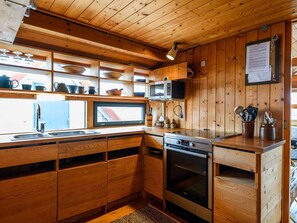 Coffee/tea maker, fridge, microwave, stovetop - 5 Person Holiday Home in Fanø (Fano)