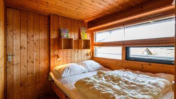 3 bedrooms