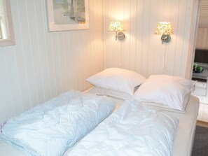 3 bedrooms, individually furnished - 6 Person Holiday Home on a Holiday Park in Blokhus (Blokhus)