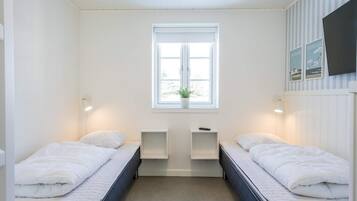 5 bedrooms