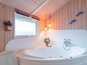 Spa treatment - 6 Person Holiday Home in Fano (Fano)
