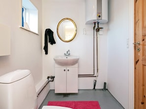 Shower - 6 Person Holiday Home in Løkken (Lokken)