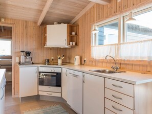 House | Private kitchen - 6 Person Holiday Home in Fano (Fano)
