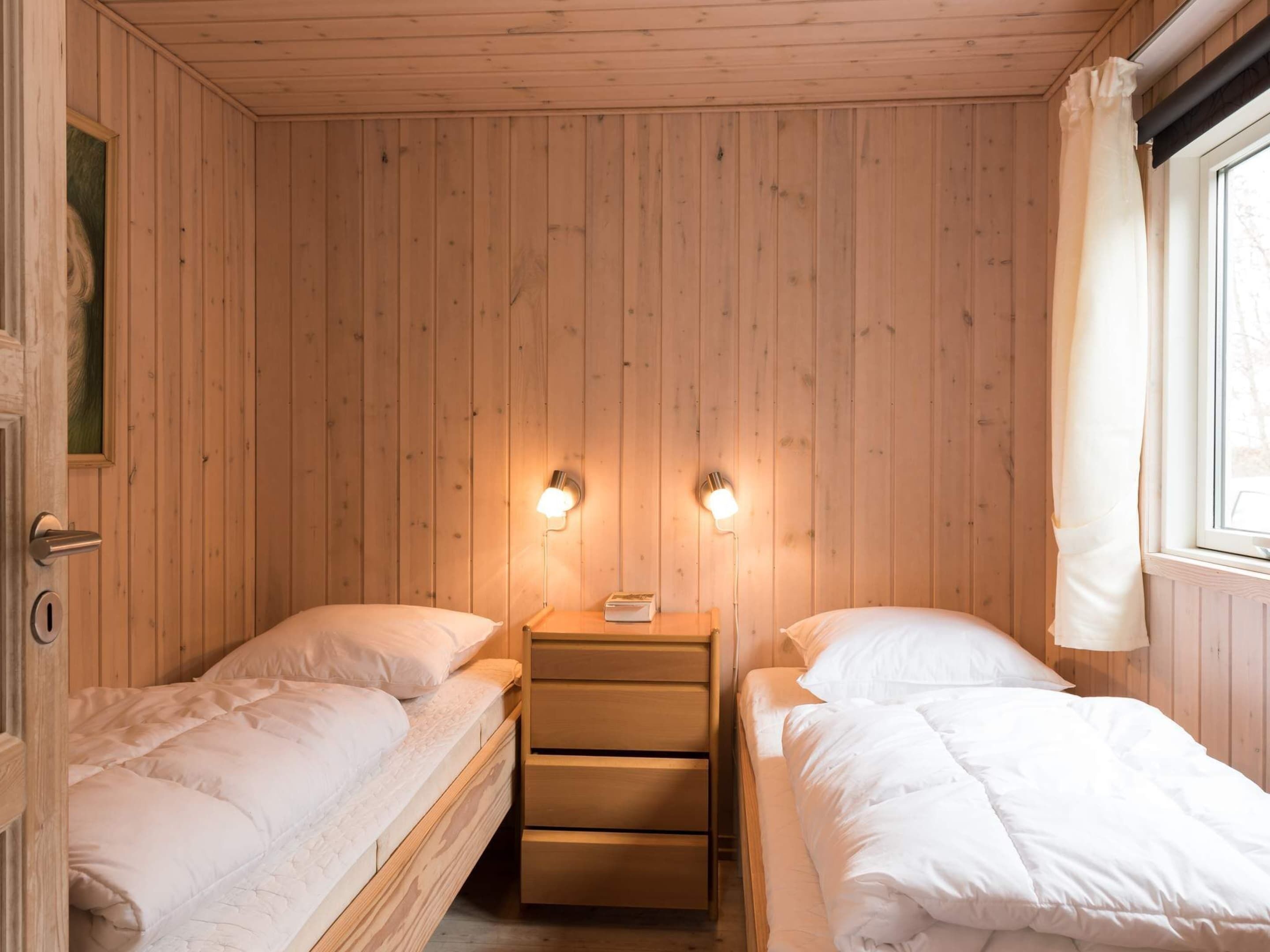 House | 3 bedrooms, individually furnished, bed sheets