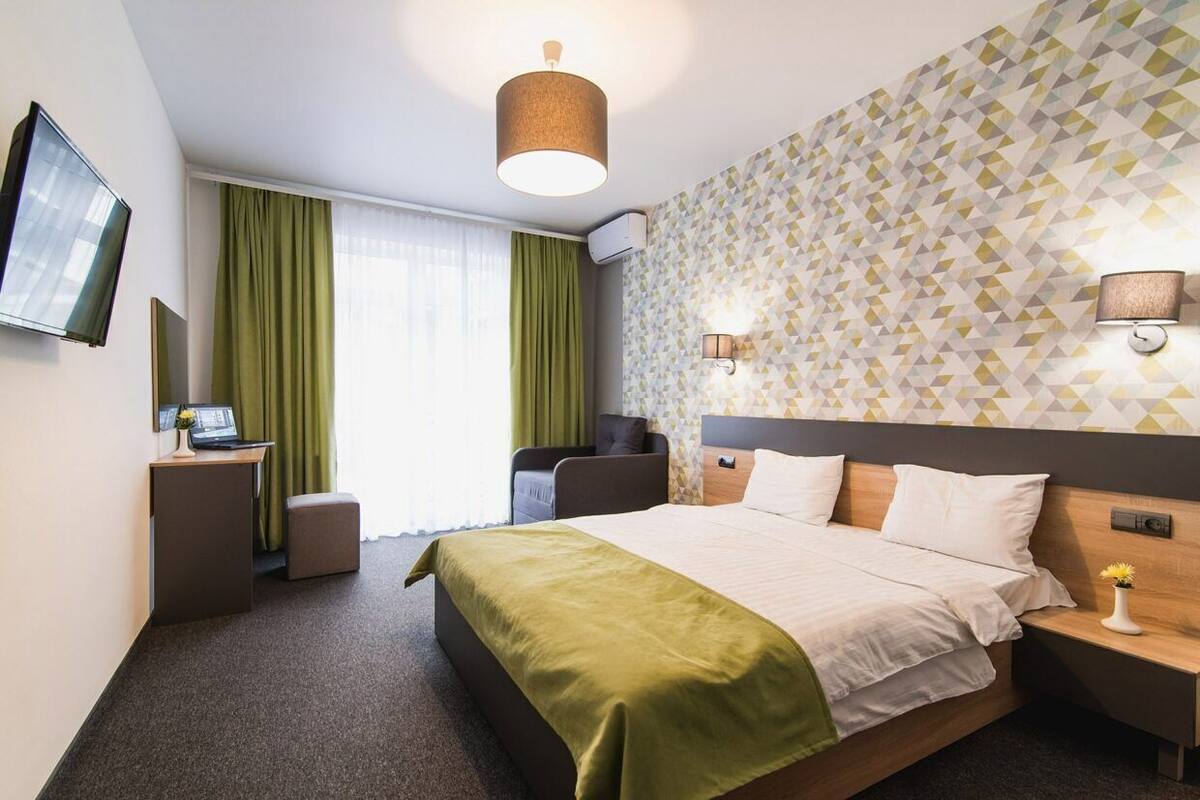 Standard Room | Desk, WiFi (free)