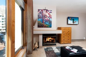 TV connectée, cheminée