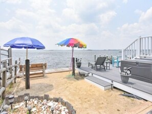 Property grounds - Direct Bay front home with 2 community pools and tennis (Ocean City)