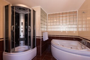House (Two-Bedroom House with Terrace) | Bathroom