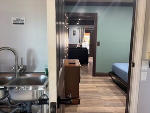 1 slaapkamer, een bureau, wifi