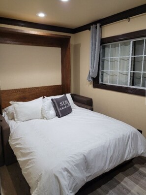 1 soveværelse, skrivebord, Wi-Fi