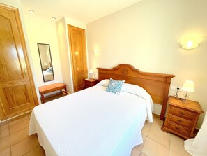 2 Schlafzimmer, Zimmersafe, Bügeleisen/Bügelbrett, kostenloses WLAN