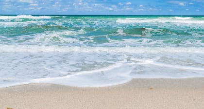 Luxury Beachside OASIS with Private Pool - Steps to private beach & restaurants