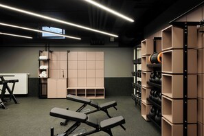 Gym - Schwan Locke (Munich)