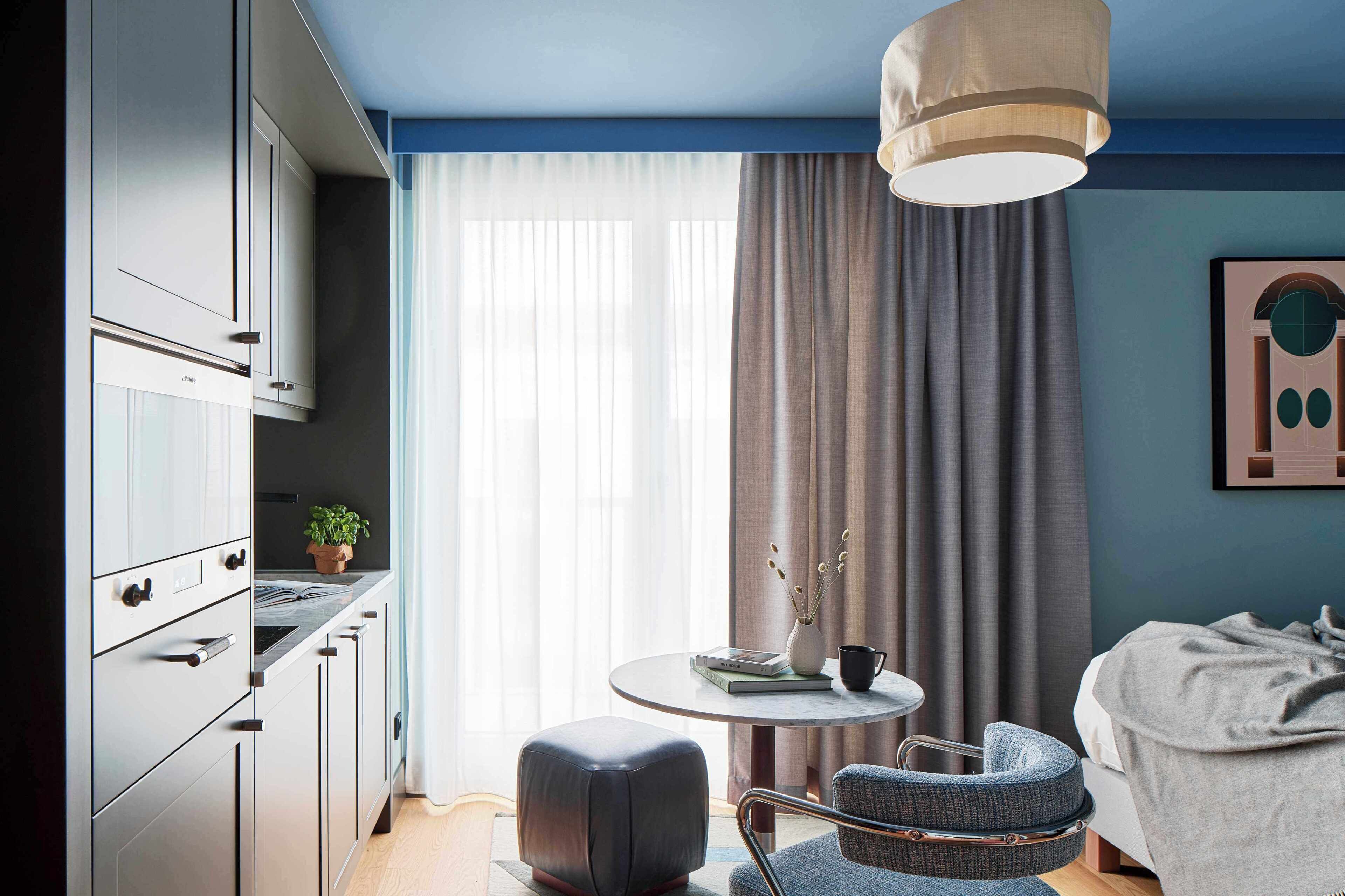 City Studio | In-room safe, desk, laptop workspace, blackout drapes