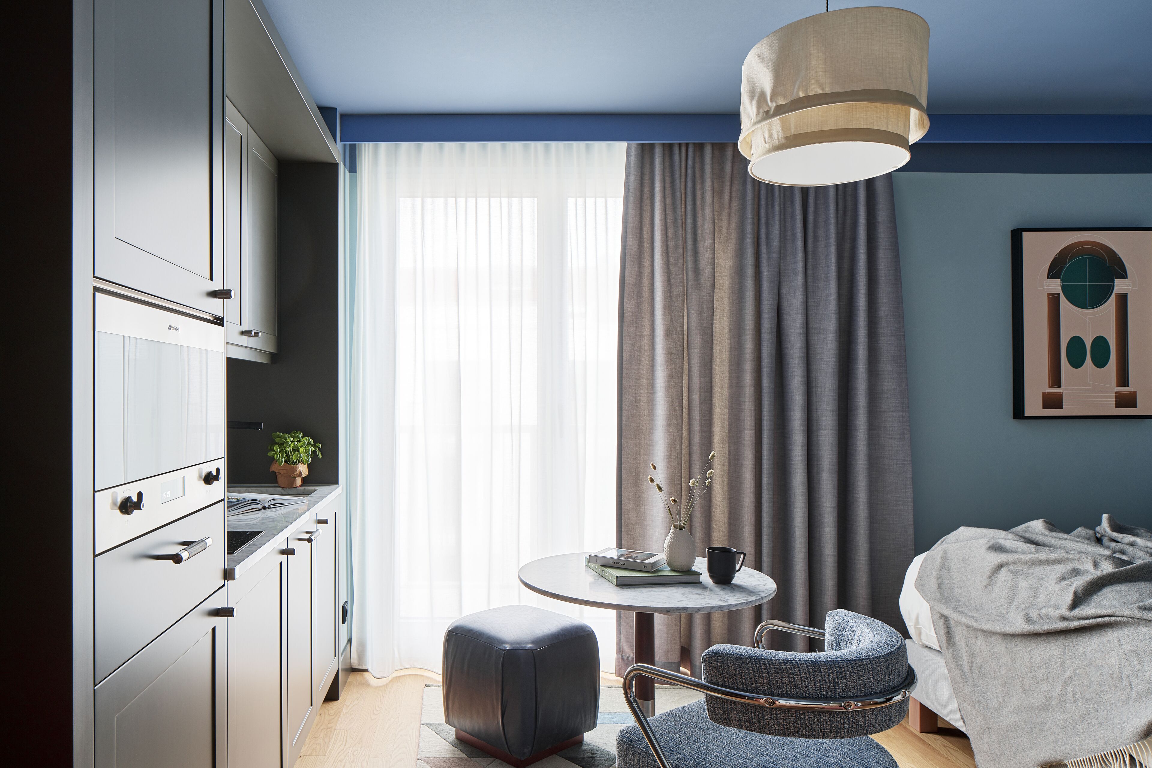 City Studio | In-room safe, desk, laptop workspace, blackout drapes