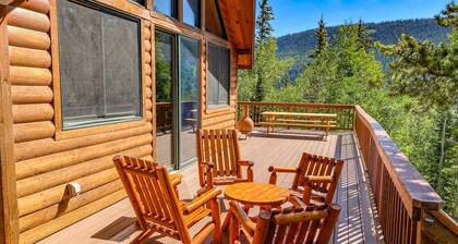 Mountain Cabin in a Perfect Setting w/ Hot Tub, Spacious Deck, Fireplace - Pura Vida