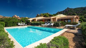 Outdoor pool - Sea-view three-family villa with shared private pool (Costa Paradiso)