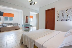3 Schlafzimmer, Zimmersafe, Bügeleisen/Bügelbrett, kostenloses WLAN