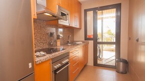 Frigorífic, microones, forn i rentaplats 