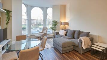 Apartment | Dining room