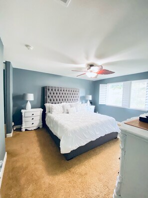3 habitaciones, escritorio, tabla de planchar con plancha y wifi gratis 