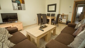 TV, DVD player - Residencial Duquesa 9.28.3A (Manilva)
