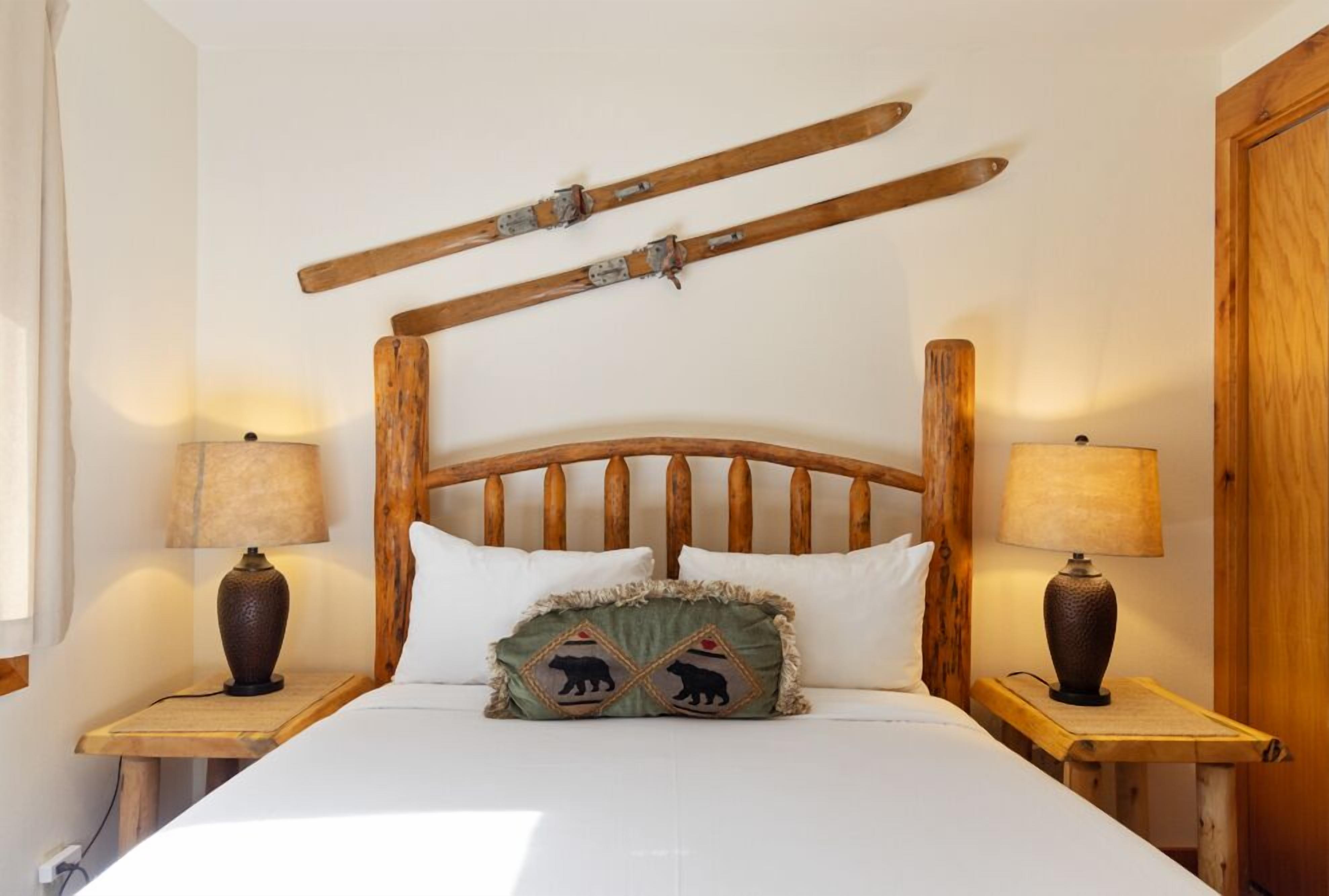 4 soverom, skrivebord, strykejern/-brett og wi-fi