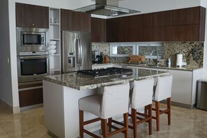 Fridge, microwave, oven, stovetop - Nestled on the Edge of the Bay (Puerto Vallarta)