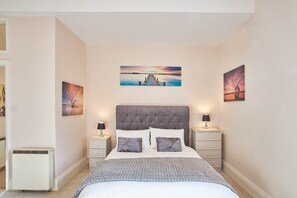 Apartment | 1 bedroom, premium bedding, individually decorated - Rooftops Apartment (Whitby)