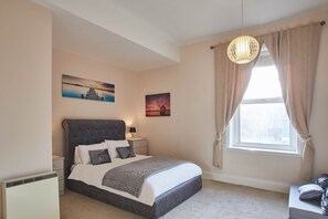 Room - Rooftops Apartment (Whitby)