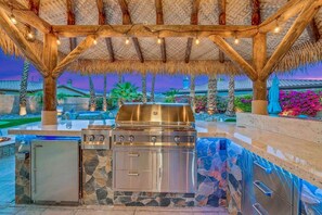 المنطقة المحيطة بالمنشأة