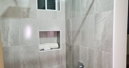 Executive Room - 10 min from US Consulate - Flexible Check-in