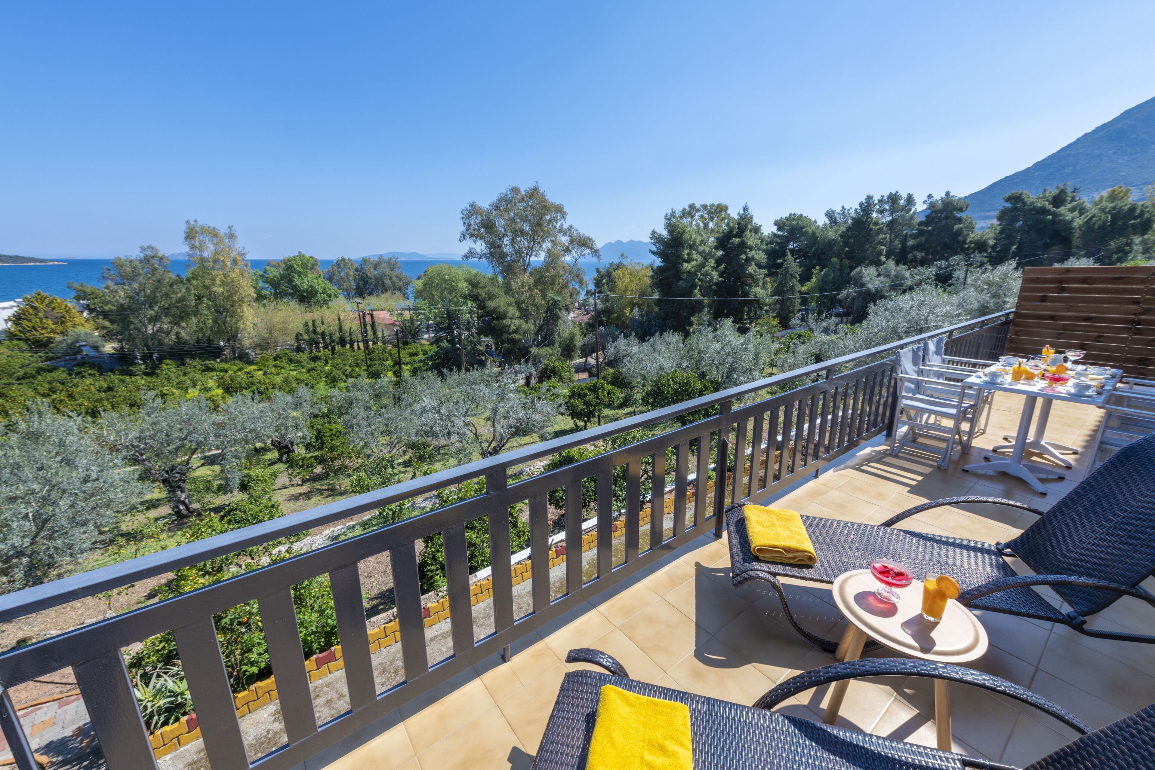 Apartemen Keluarga | Seprai premium, selimut bulu angsa, brankas, dan didekorasi berbeda-beda