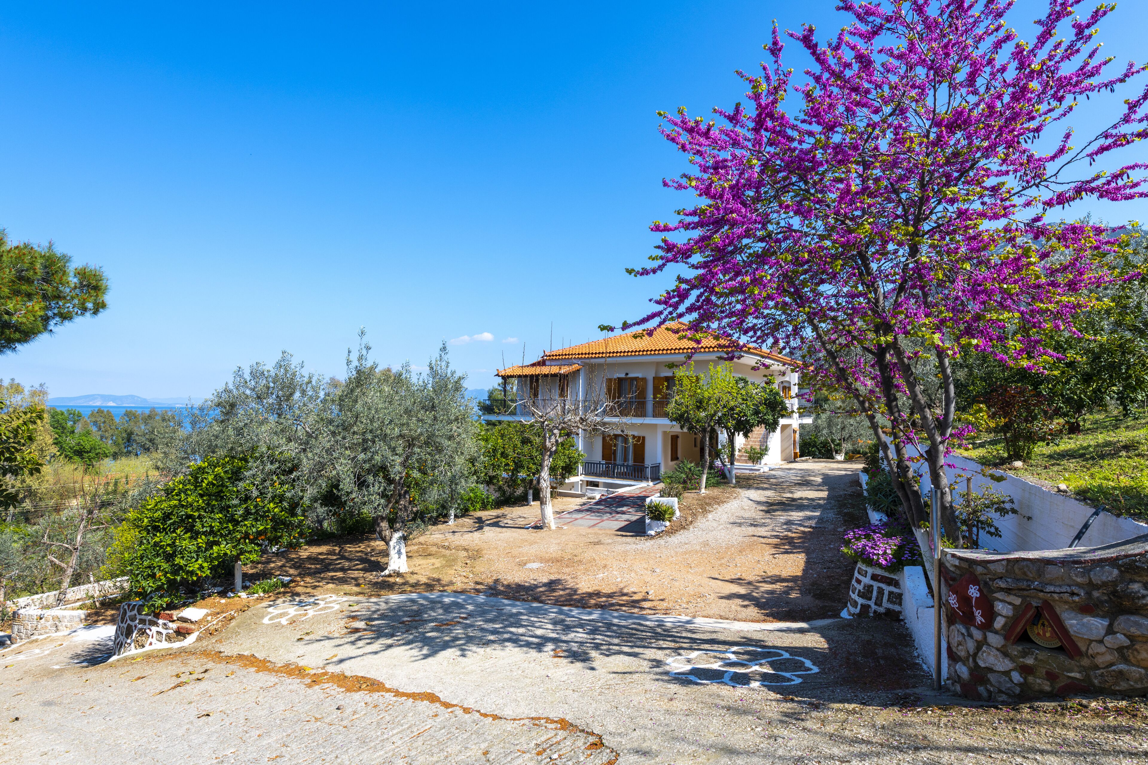 Mặt tiền nơi lưu trú