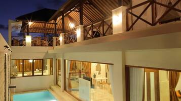 Kolam renang outdoor