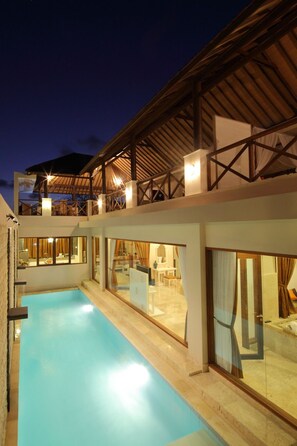 Piscina externa