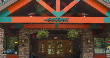 Walk to the Gondola/Pool and Hot Tub Access/Large Studio