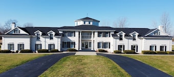 Eagle Isle South Wing on the Sandusky River w/ short drive to Cedar Point