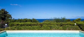 Villetta Chessi Arancia, Piscina, Aria Condizionata, Wifi, a 250mt dal Mare